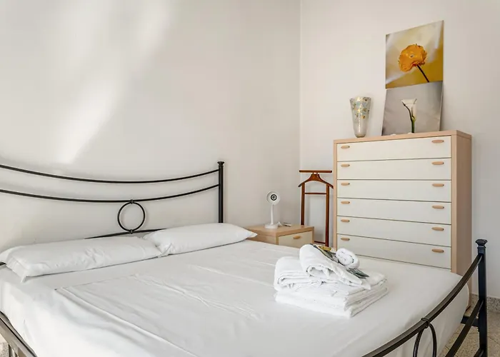 Guesthost - Da Bianca & Functional Flat La Spezia