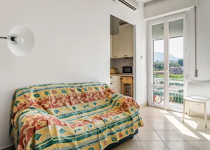 Guesthost - Da Bianca & Functional Flat * La Spezia