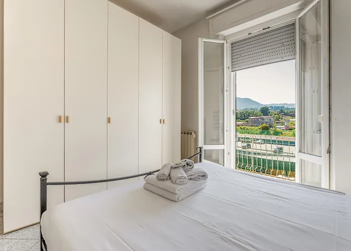 Guesthost - Da Bianca & Functional Flat *