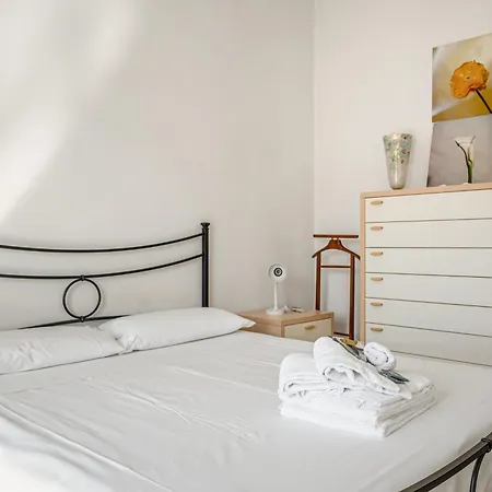 Guesthost - Da Bianca & Functional Flat La Spezia