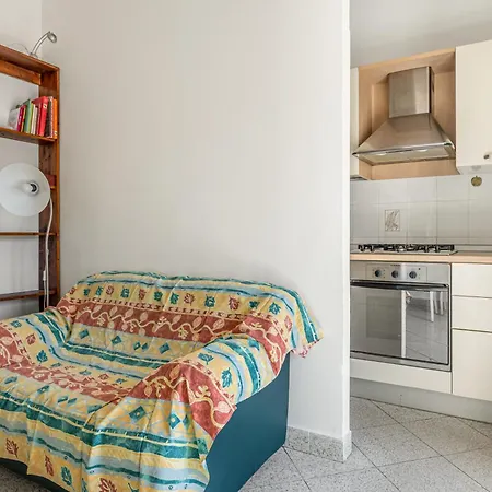 Guesthost - Da Bianca & Functional Flat *